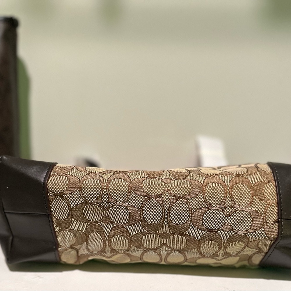 Authentic Coach Purse - Picture 4 of 4